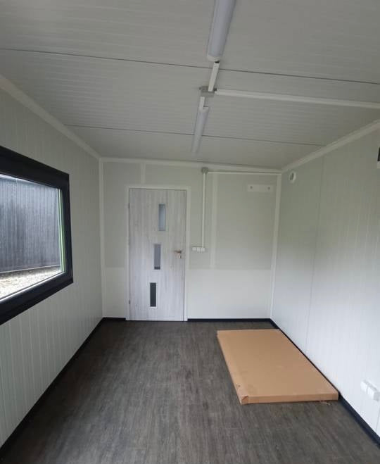 CONTENEDOR DE OFICINA CON BANO 6x3M – Image 8