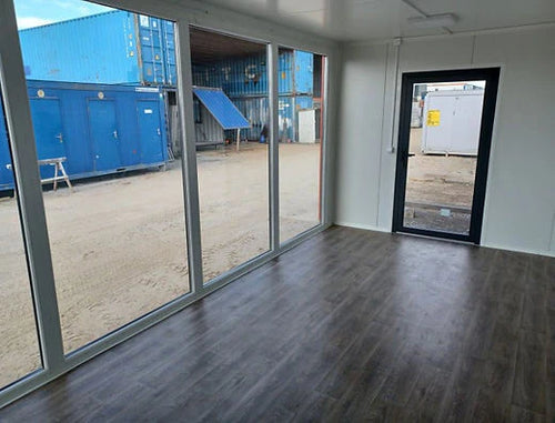 CONTENEDOR DE OFICINA OPEN SPACE 3 X 6 CON VITRINAS – Image 7