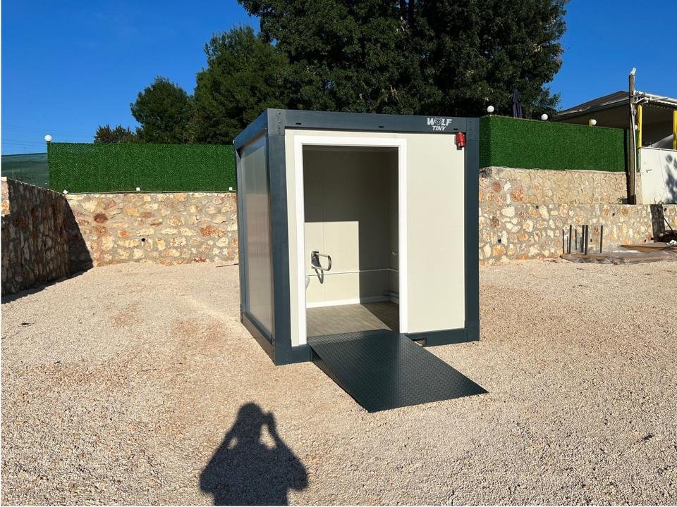 CONTENEDOR SANITARIO PARA DISCAPACITADOS ( 220 X 220 M ) NUEVO – Image 2