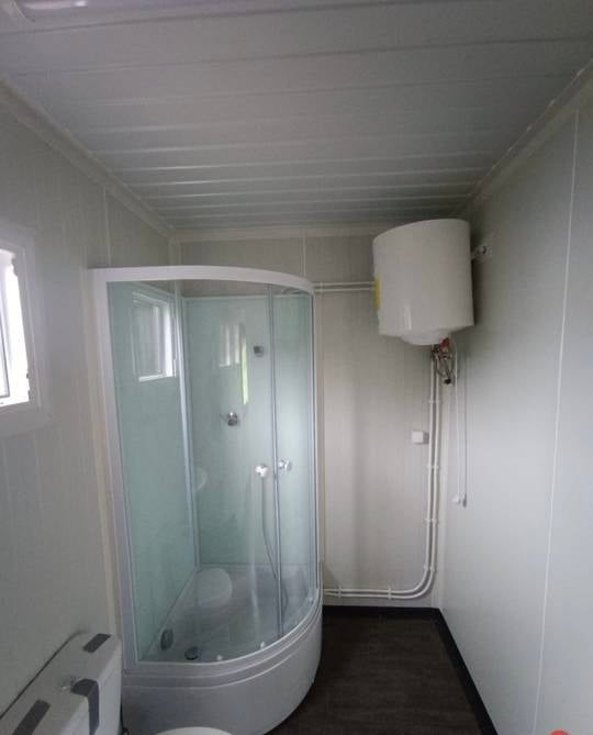 CONTENEDOR DE OFICINA CON BANO 6x3M – Image 6