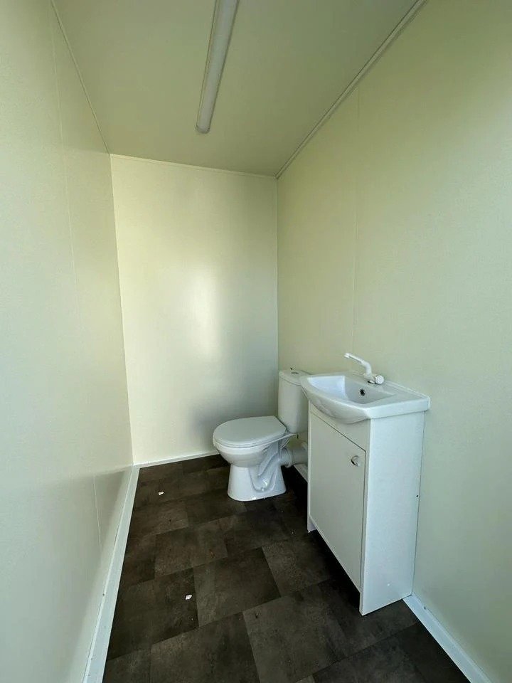 Remolque Sanitario Autónomo con Tanques – Image 8