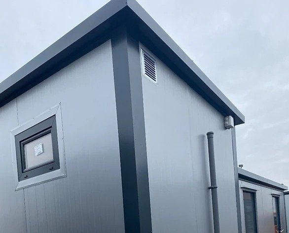 Contenedor Sanitario con Doble Cabina WC – Image 4