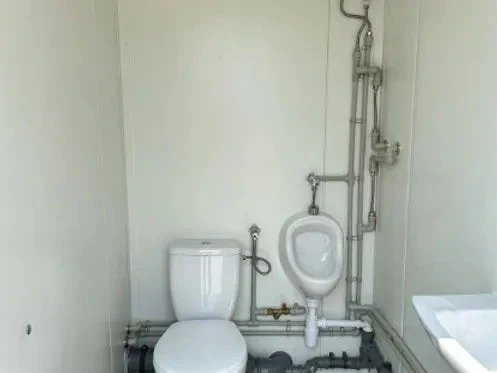 Contenedor Sanitario con 3 Cabinas – Image 10