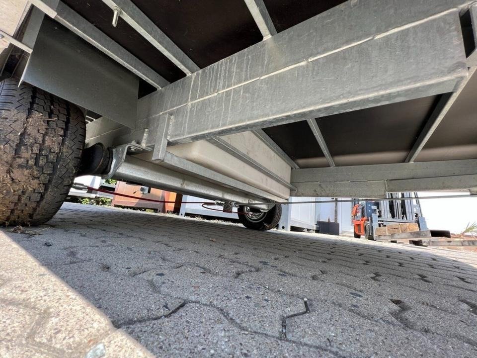 Remolque Sanitario Autónomo con Tanques – Image 12