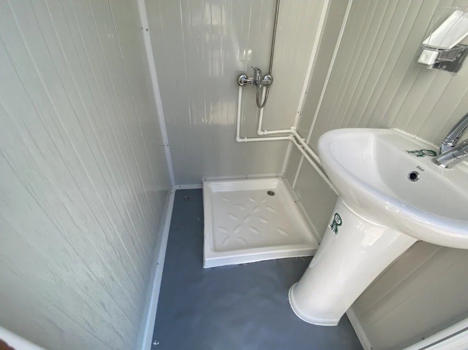 Contenedor Sanitario con Doble Ducha – Image 3