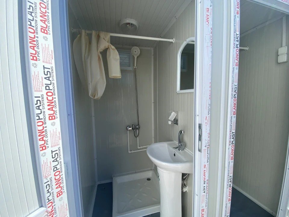 Contenedor Sanitario con Doble Ducha – Image 4