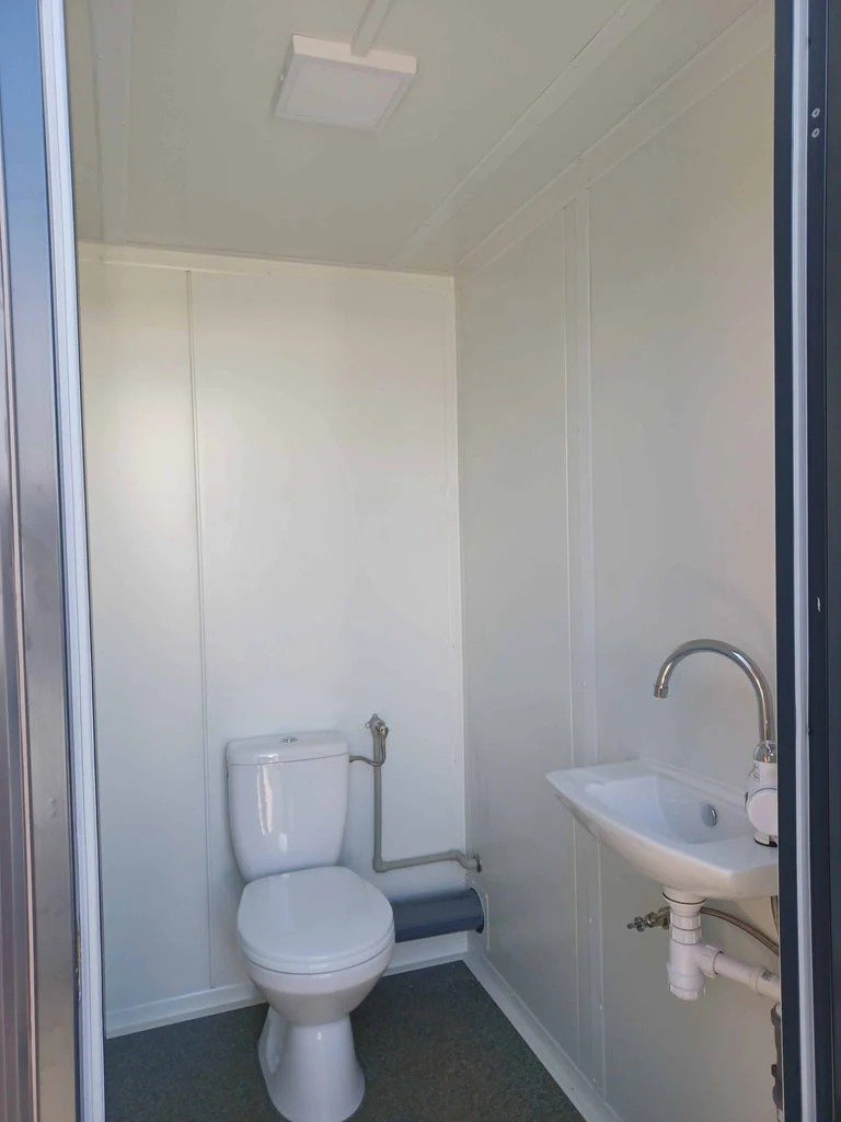 Contenedor Sanitario Doble de 2 Cabinas – Image 4