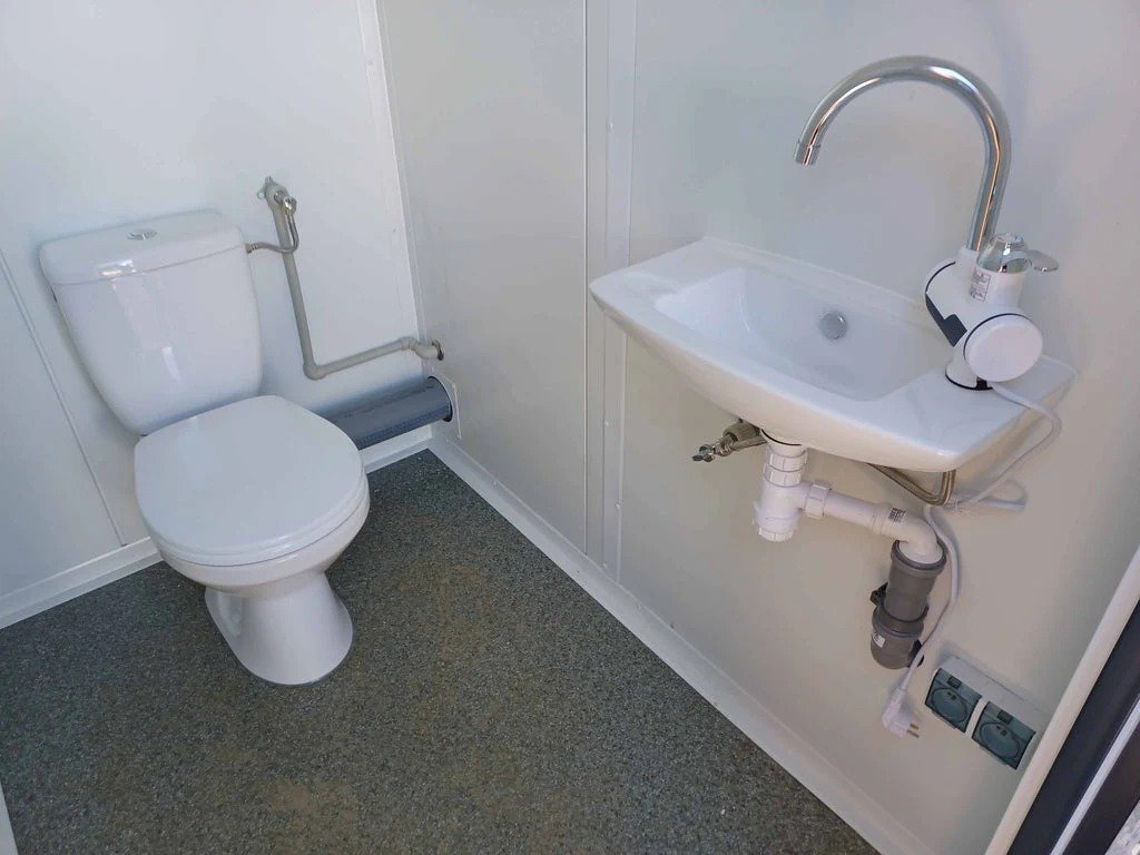 Contenedor Sanitario Doble de 2 Cabinas – Image 5